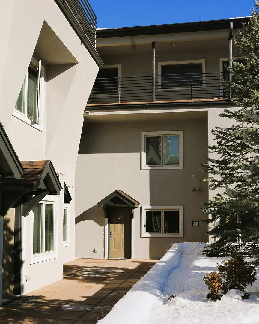 Available for 2027-2028 Fall Pre-Leasing: 2-Story Condo next to CU Campus — Photo 2
