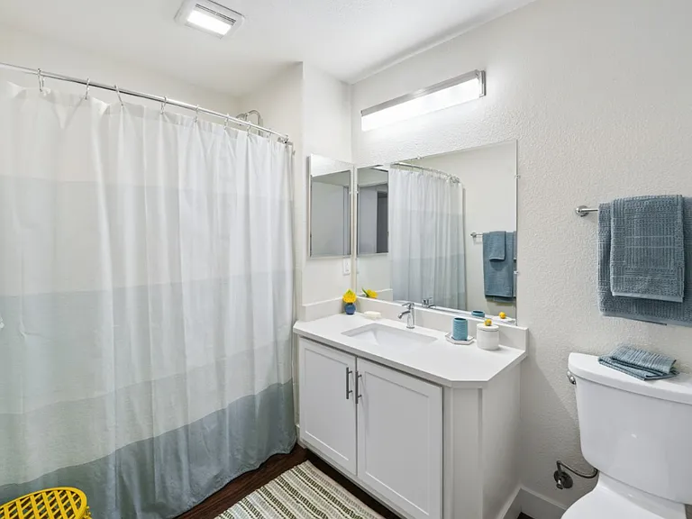 The Presidio Apartments — Photo 38