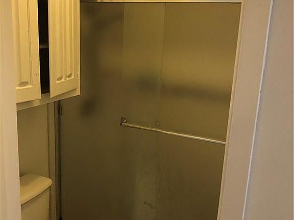 5th image of 937 Sprucewood Dr