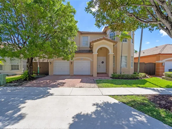 8467 NW 110th Pl, Doral, FL 33178