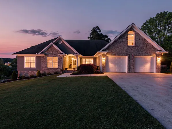 1066 Cody Ln, Soddy Daisy, TN 37379