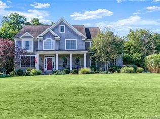 19 Misty Ln, Shelton, CT 06484