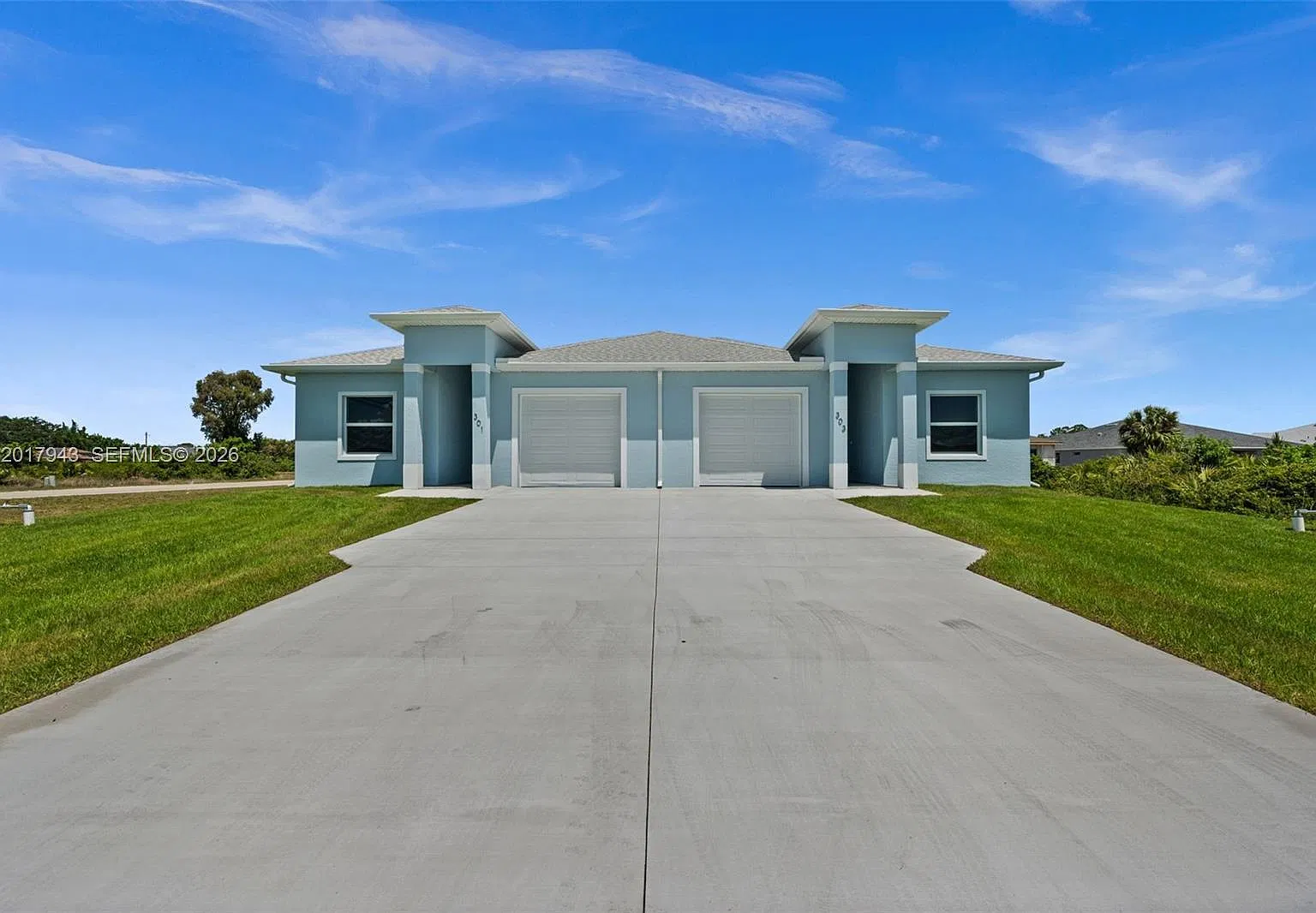 3 bed, 2.0 bath, 1300 sqft, $2,000 — Photo 1