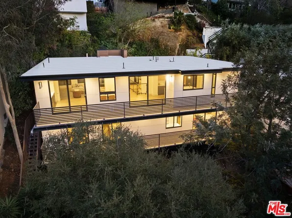 3147 Hollyridge Dr, Los Angeles, CA 90068