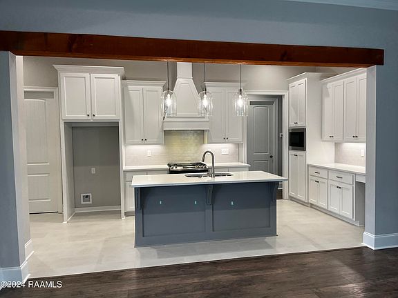 3rd image of 106 Sun Vista Ln