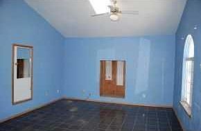 3rd image of 205 Nueces Dr
