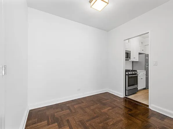 40 Park Avenue image 5 of 13