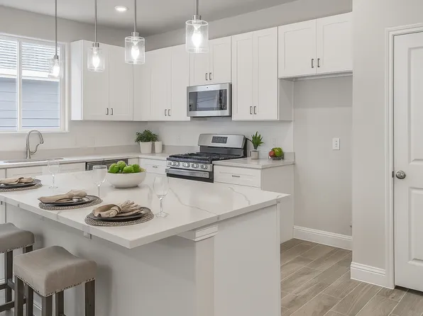 1023 Mustang Trl, Granbury, TX 76049
