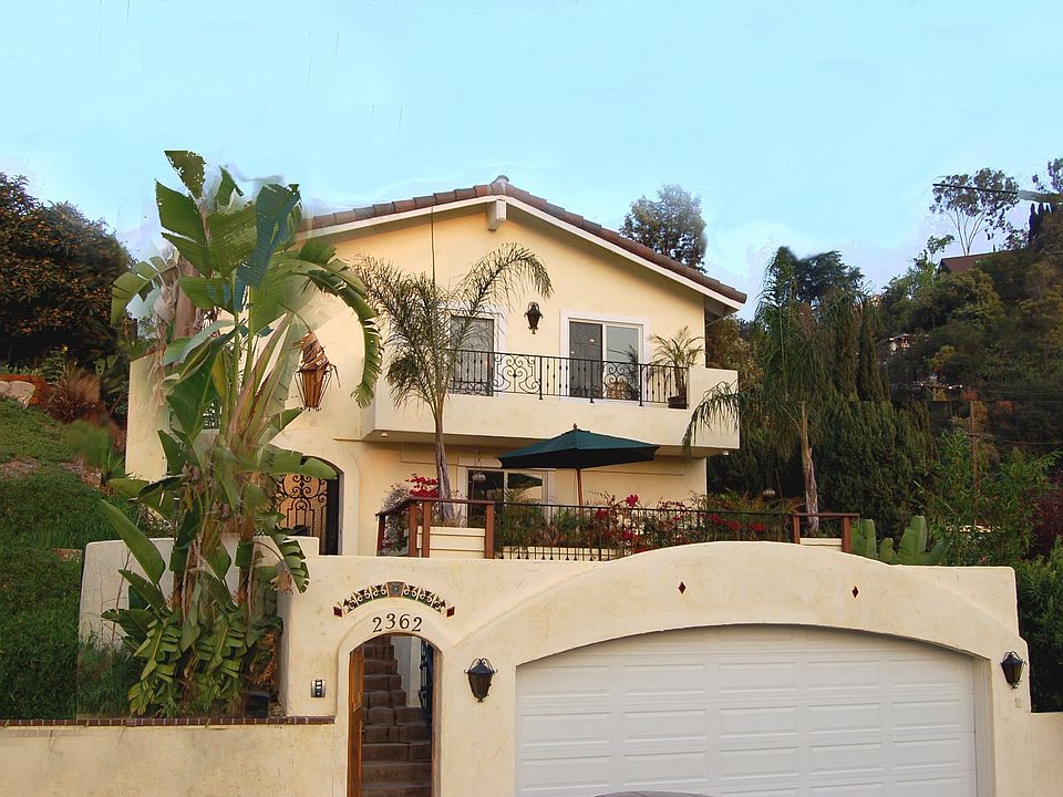 Street view of the compound.