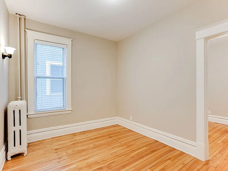 941 Goodrich Ave — Photo 6