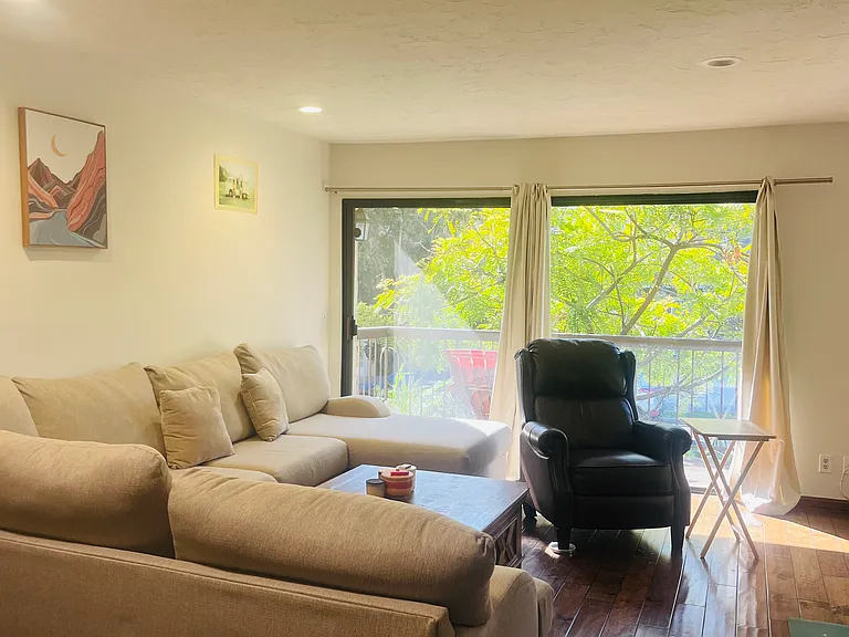 11718 Goshen Ave #6 — Photo 13