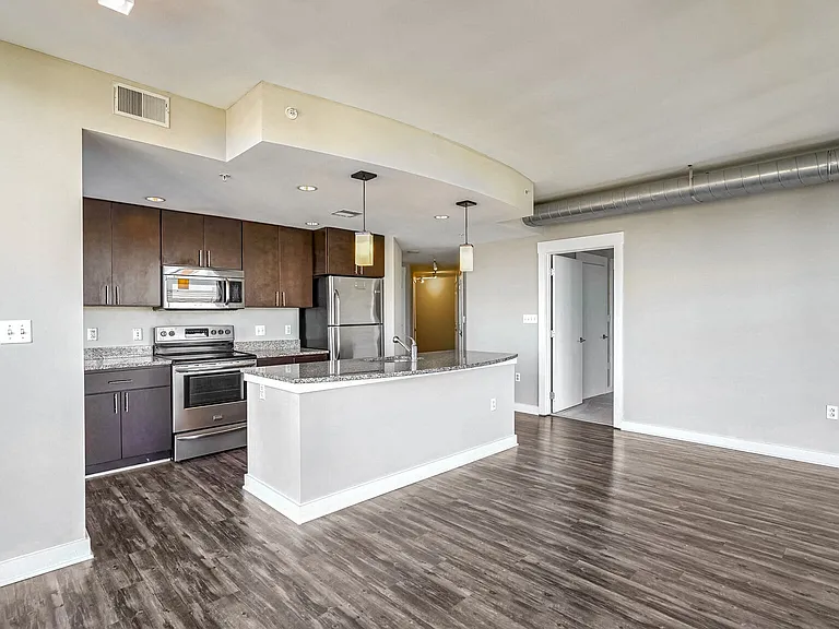 7th Flats — Photo 19