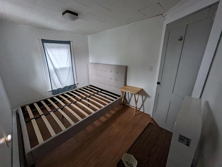 325 Hector St — Photo 12