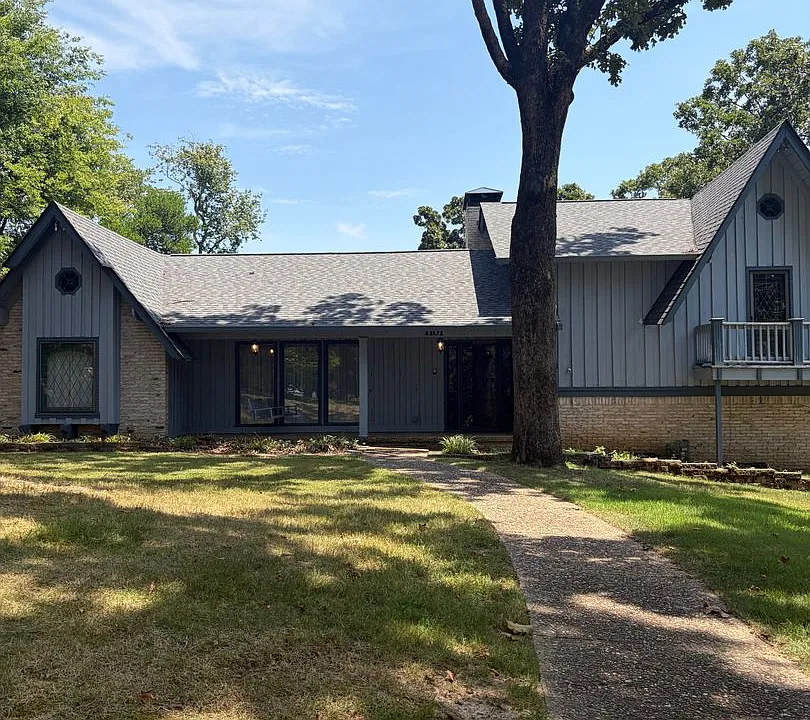 1101 Silverwood Cv