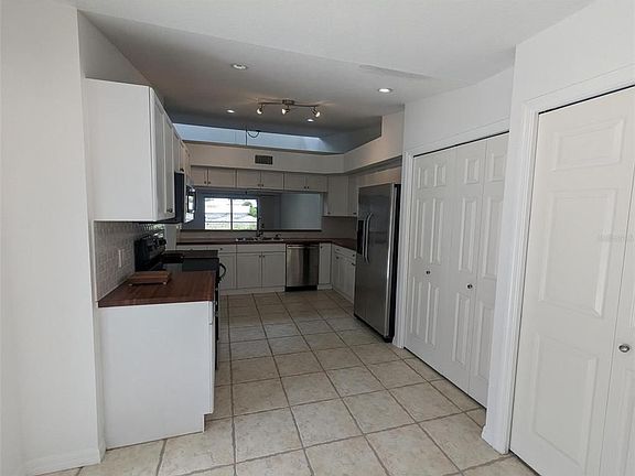 3rd image of 4523 Winston Ln N #45
