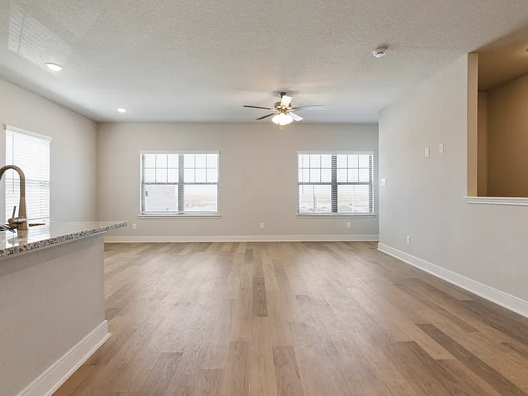 7126 Magnolia Vlg #201 — Photo 20