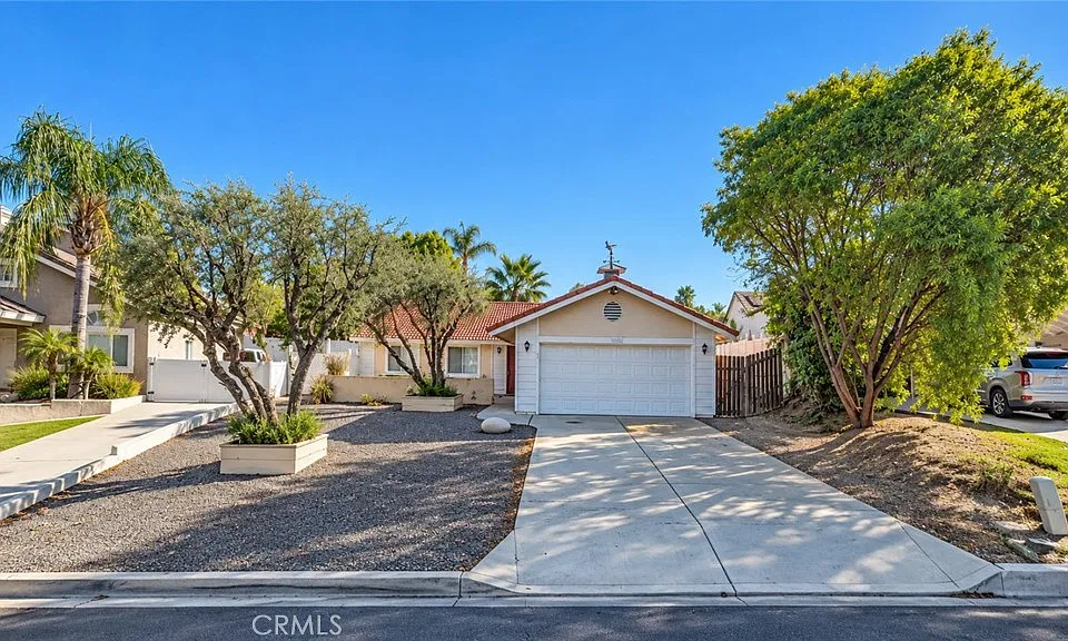 23040 Pheasant Dr
