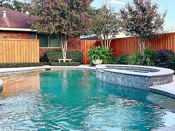 5th image of 4104 Lake Villa Dr