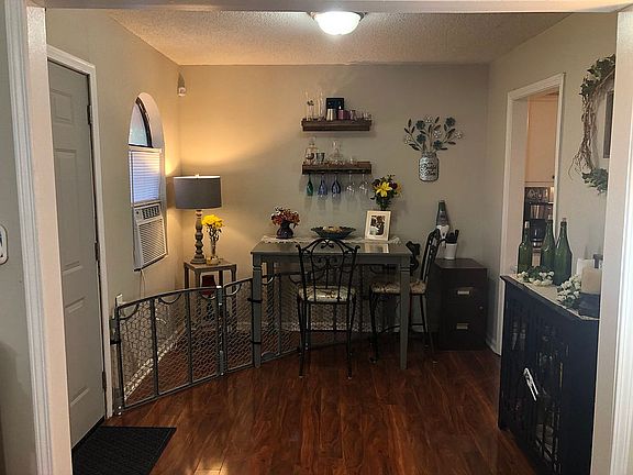 Dining Room & Front Entry