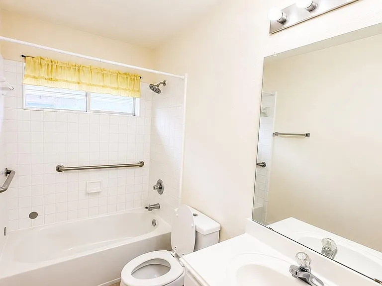 12918 Stratford Mill Ln — Photo 5