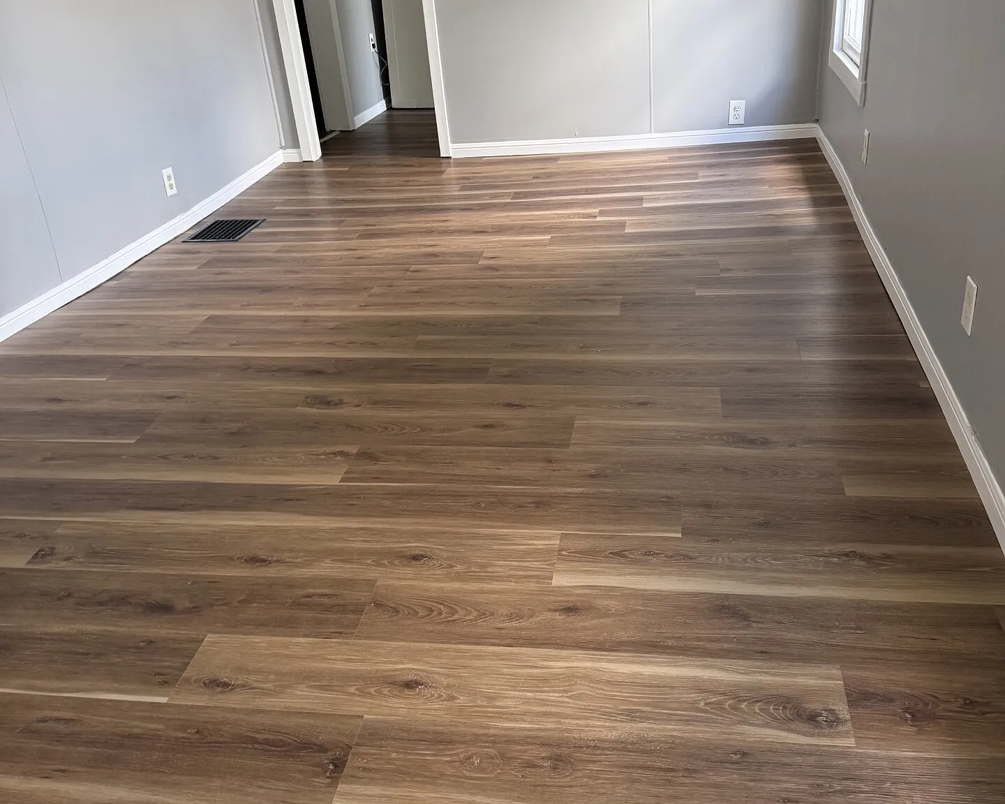 6009 Eleanor - 1 — Photo 4
