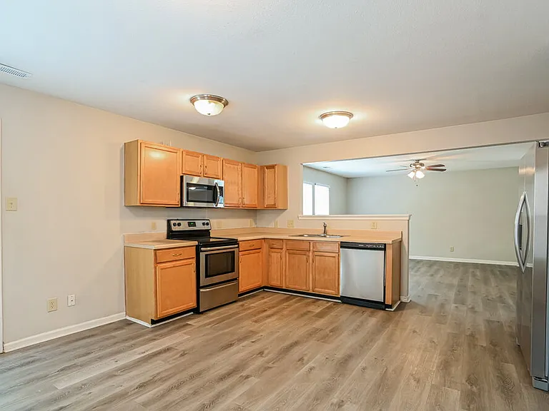 1528 Bray Dr — Photo 7