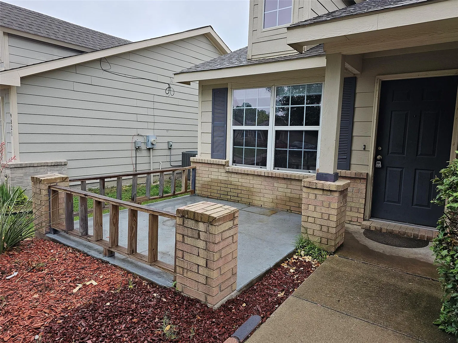 4 bed, 1848 sqft, $2,300 — Photo 2