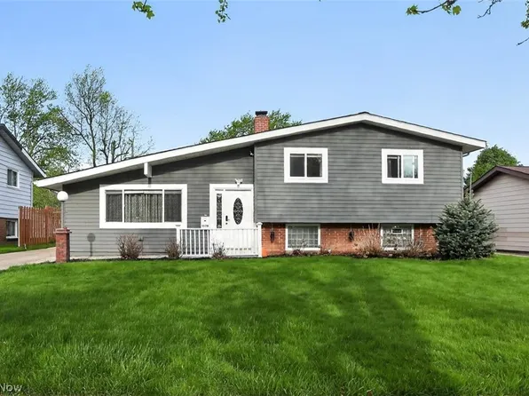 1178 Golden Gate Blvd, Mayfield Heights, OH 44124