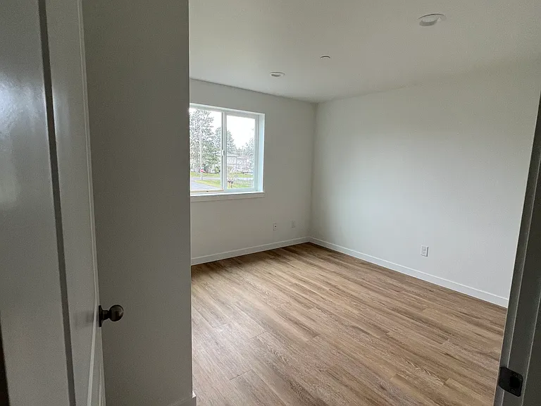 314 SW Washington Ave #102 — Photo 3