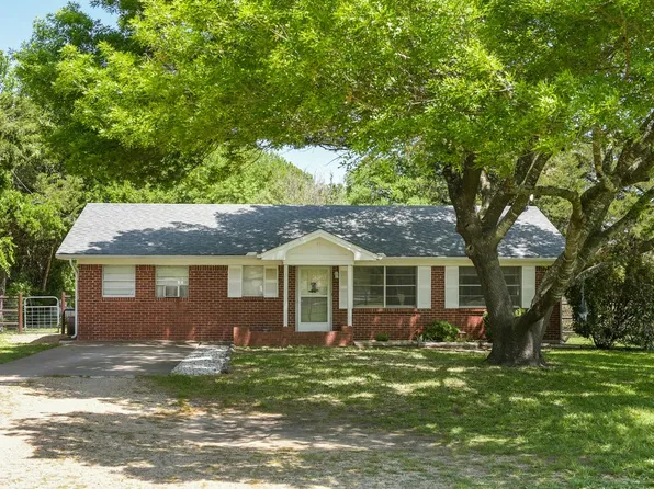 2916 Green Acre Ln, Lancaster, TX 75146