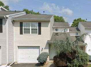 32 Scotto Pl, Dayton, NJ 08810