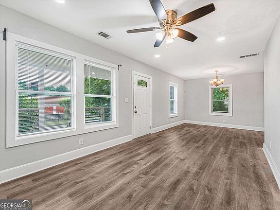 4th image of 2861 Forrest Hills Dr SW