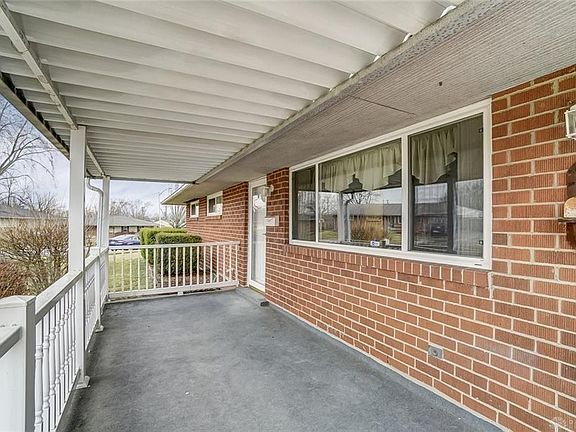3rd image of 5785 Hinckley Ct
