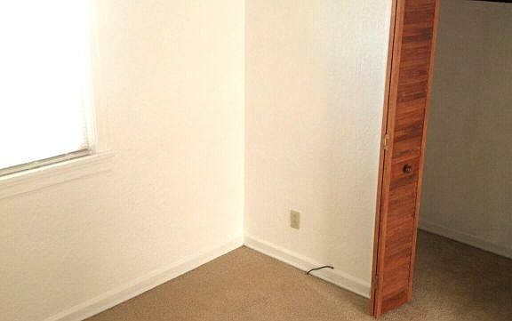 5th image of 921 Howard Ave