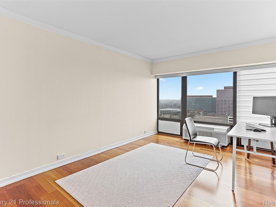 5000 Town Ctr Suite 1704, photo 8