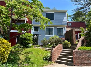 939 Southampton Dr, Charlottesville, VA