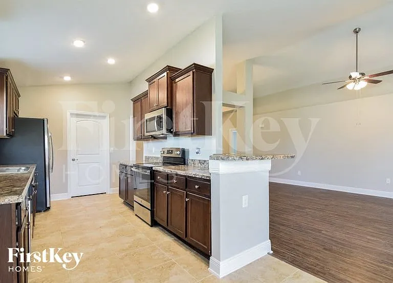 14503 Dunrobin Dr — Photo 6