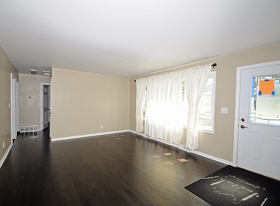 Living room 2