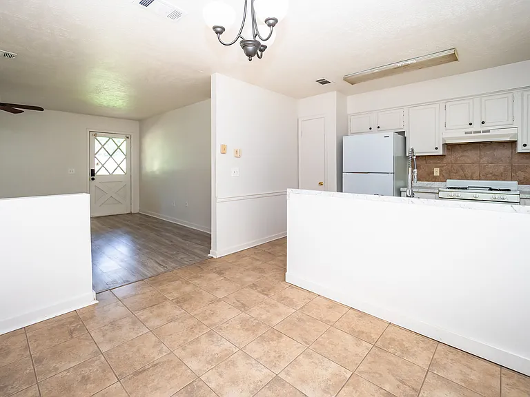 4519 Will O Lake Dr — Photo 5