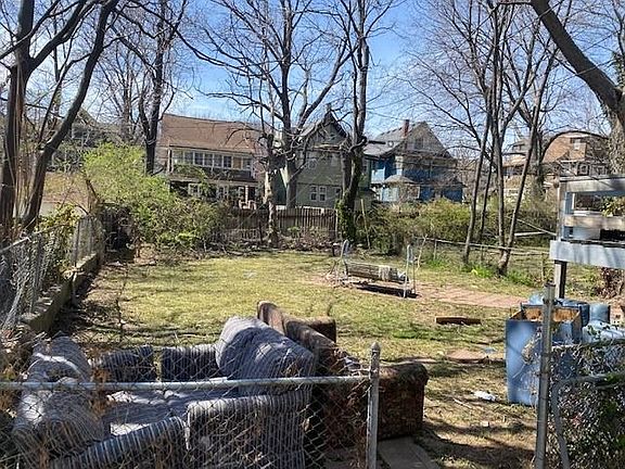 4th image of 4148 Troost Ave