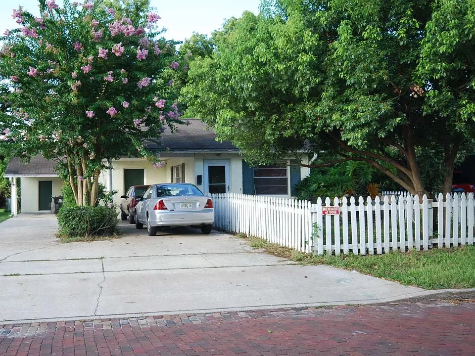 108 E Evans St
