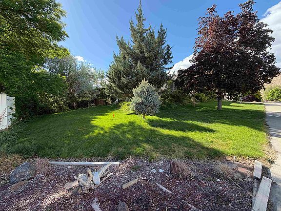 5th image of 812 Elberta Ave