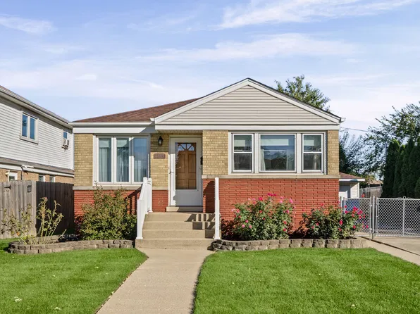 4455 Scott St, Schiller Park, IL 60176