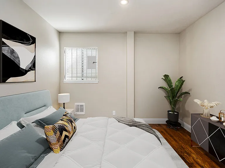 2385 Folsom — Photo 2