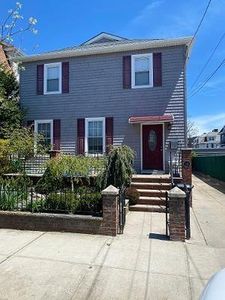 212 118th Bch, Rockaway Park, NY, 11694