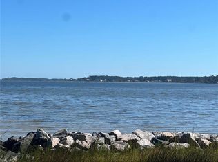 816 Ship Point Rd, Yorktown, VA 23692