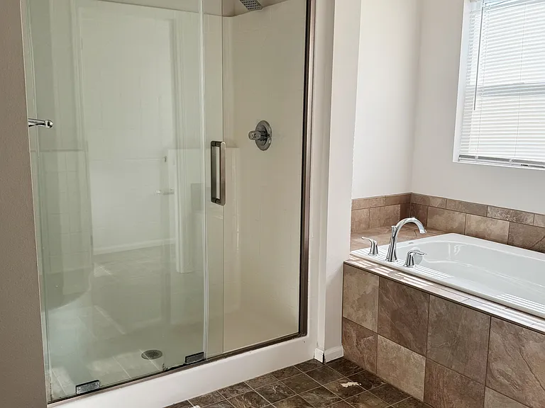 91st Pl S — Photo 6