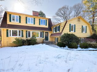 19 Banbury Rd, West Simsbury, CT 06092