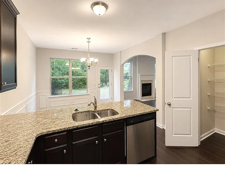 3432 Castleberry Village Cir — Photo 7