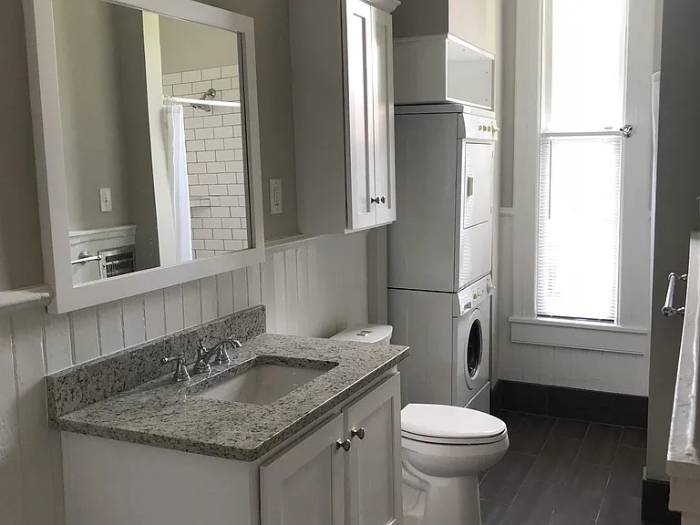 2119 Elliott Ave #3 — Photo 9